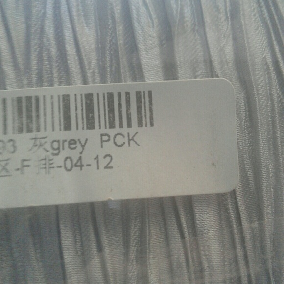 Close Out 🎉🎈Fashion Satin Purse Grey/Silver - Picture 6 of 8